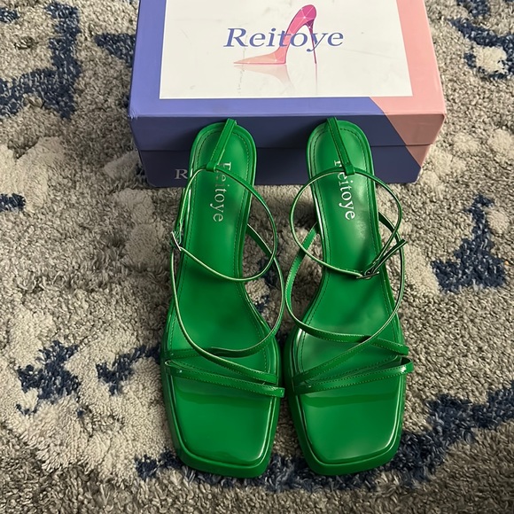 Reitoye Green Women’s Heel Sandals Size 12 - Picture 1 of 6